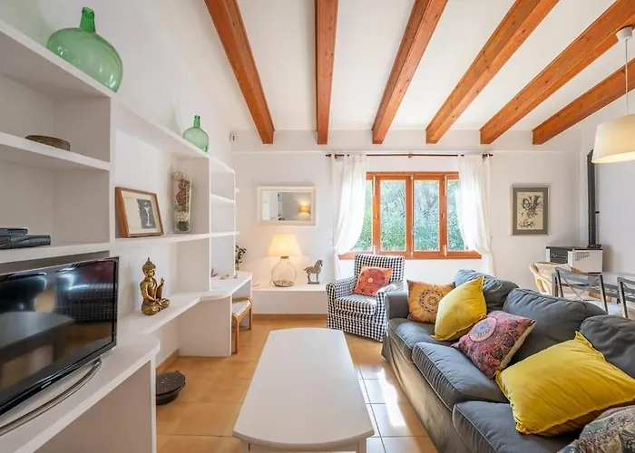 Casa Encantadora En Cala Tuent